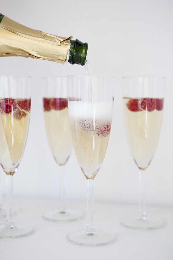 valentines day champagne cocktail 
