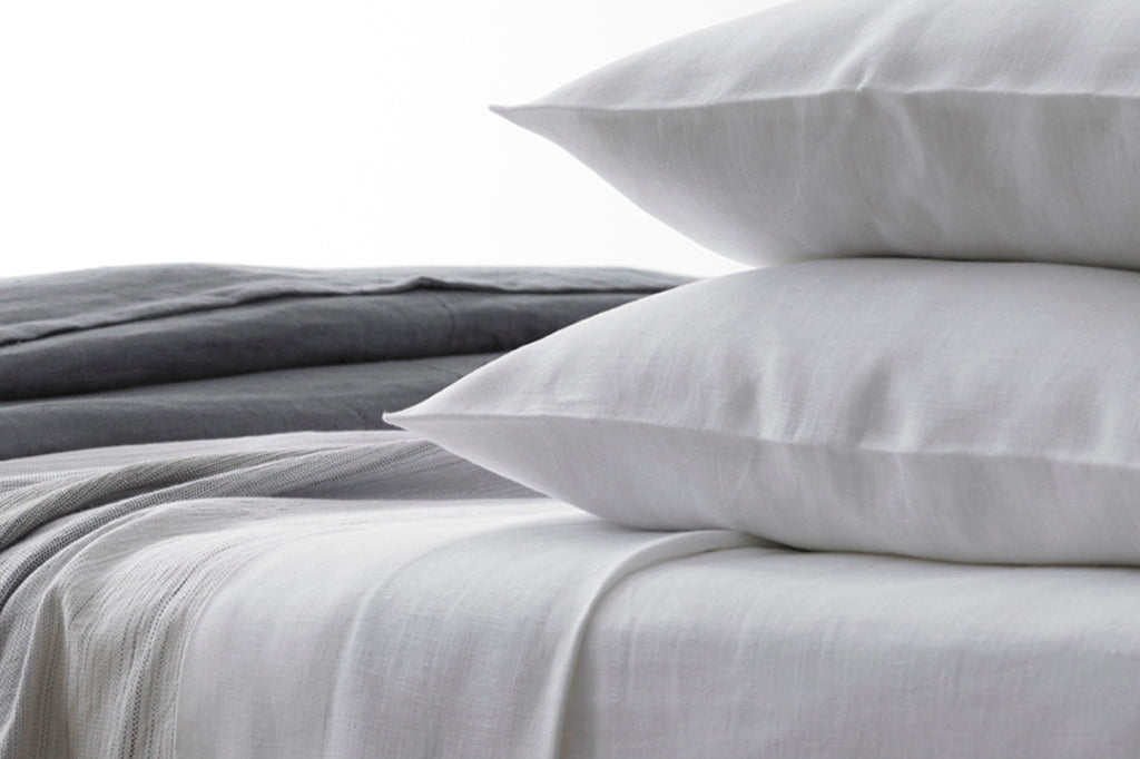 How to Buy Sheets: Expert Guide to Threadcount, Fabrics, Brands & More