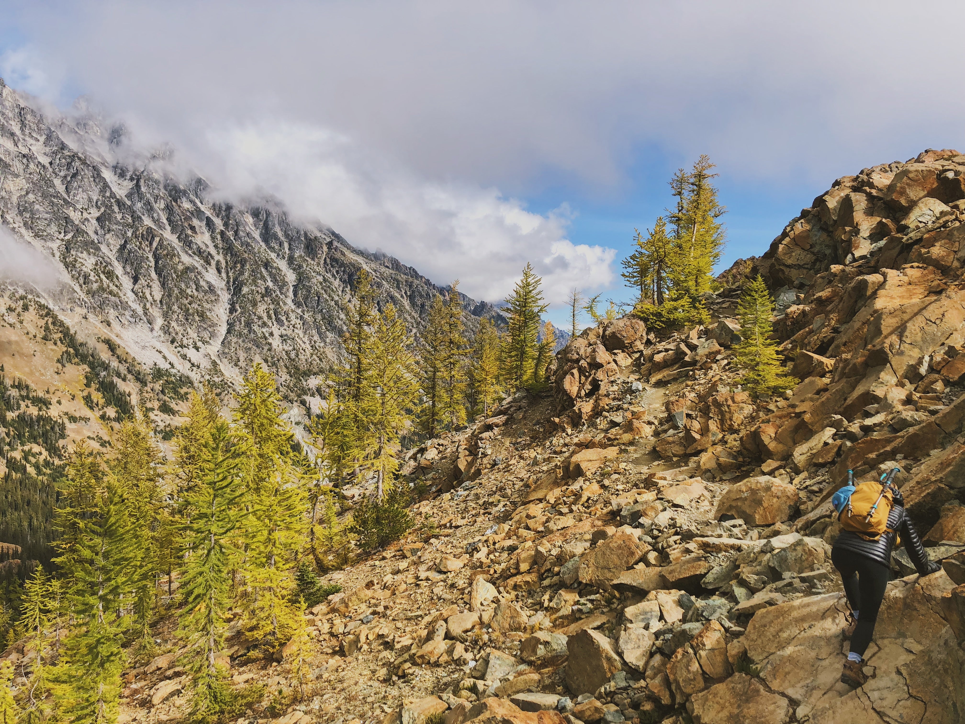 tips_for_camping_alone_in_the_backcountry_stay_calm