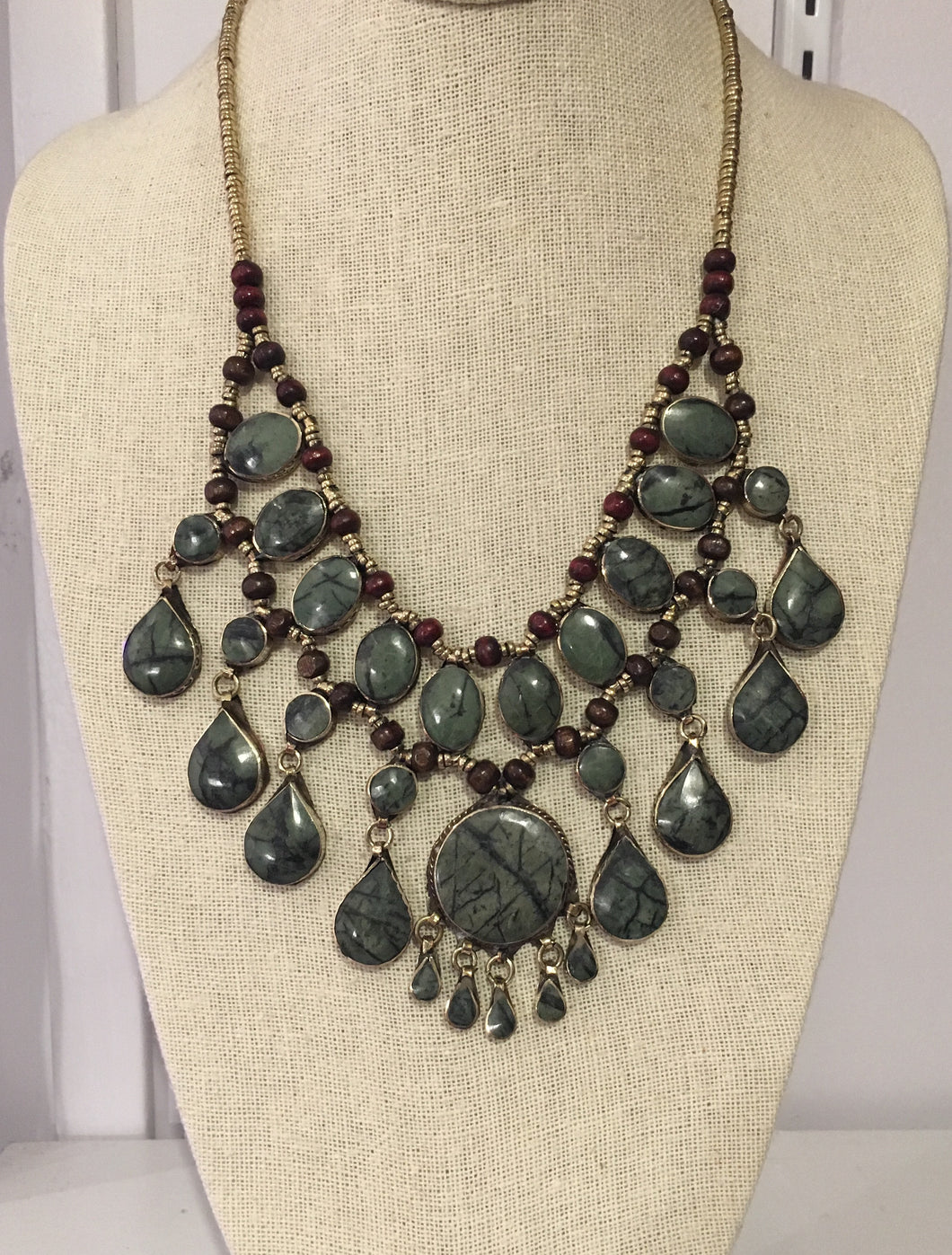 Jafar Necklace in Green/Grey