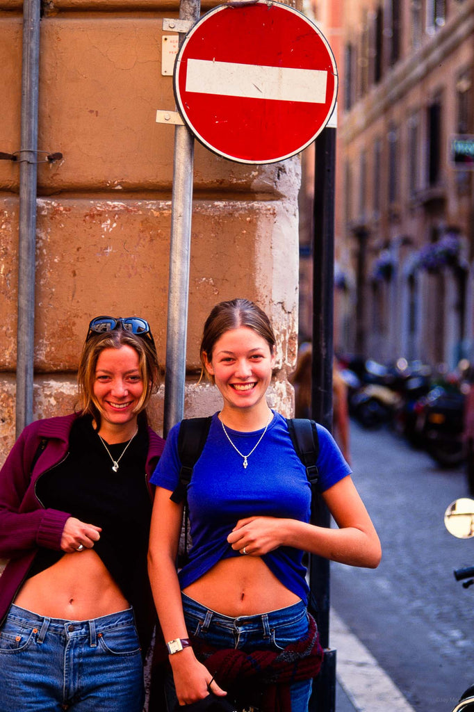 Two girls Showing Belly Buttons, Rome – Jay Maisel