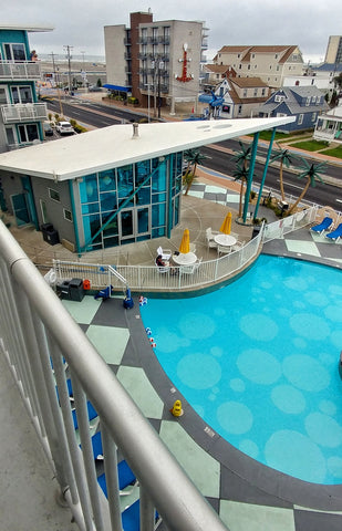 Starlux Motel view of the pool Wildwood, NJ