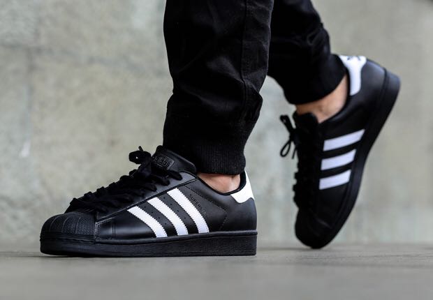 adidas negros