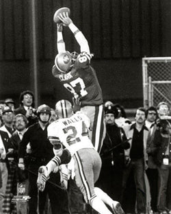 Dwight Clark "The Catch" (49ers vs. Cowboys 01-10-1982) Premium Poster Print - Photofile