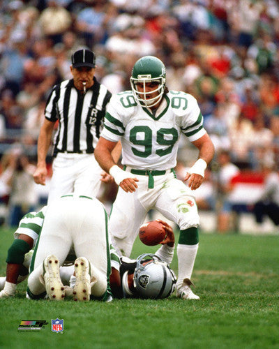 Mark Gastineau "Classic Tackle" (1985) New York Jets Premium Poster Print - Photofile