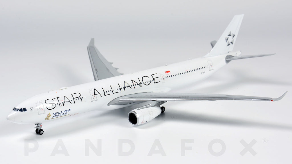 62003 Airbus A330-300 Singapore Airlines Star Alliance 9V-STU Escala 1/400 