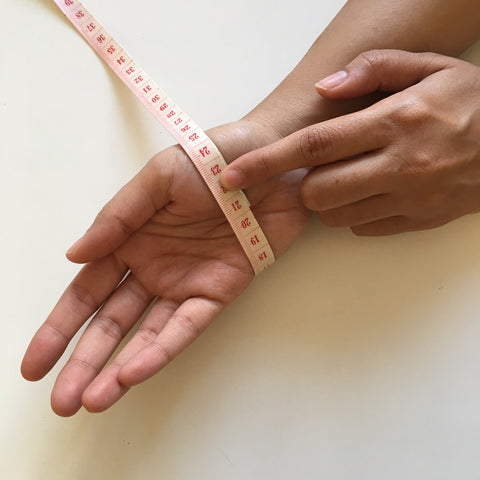 How to measure your hand for a bangle by Michele Wyckoff Smith.