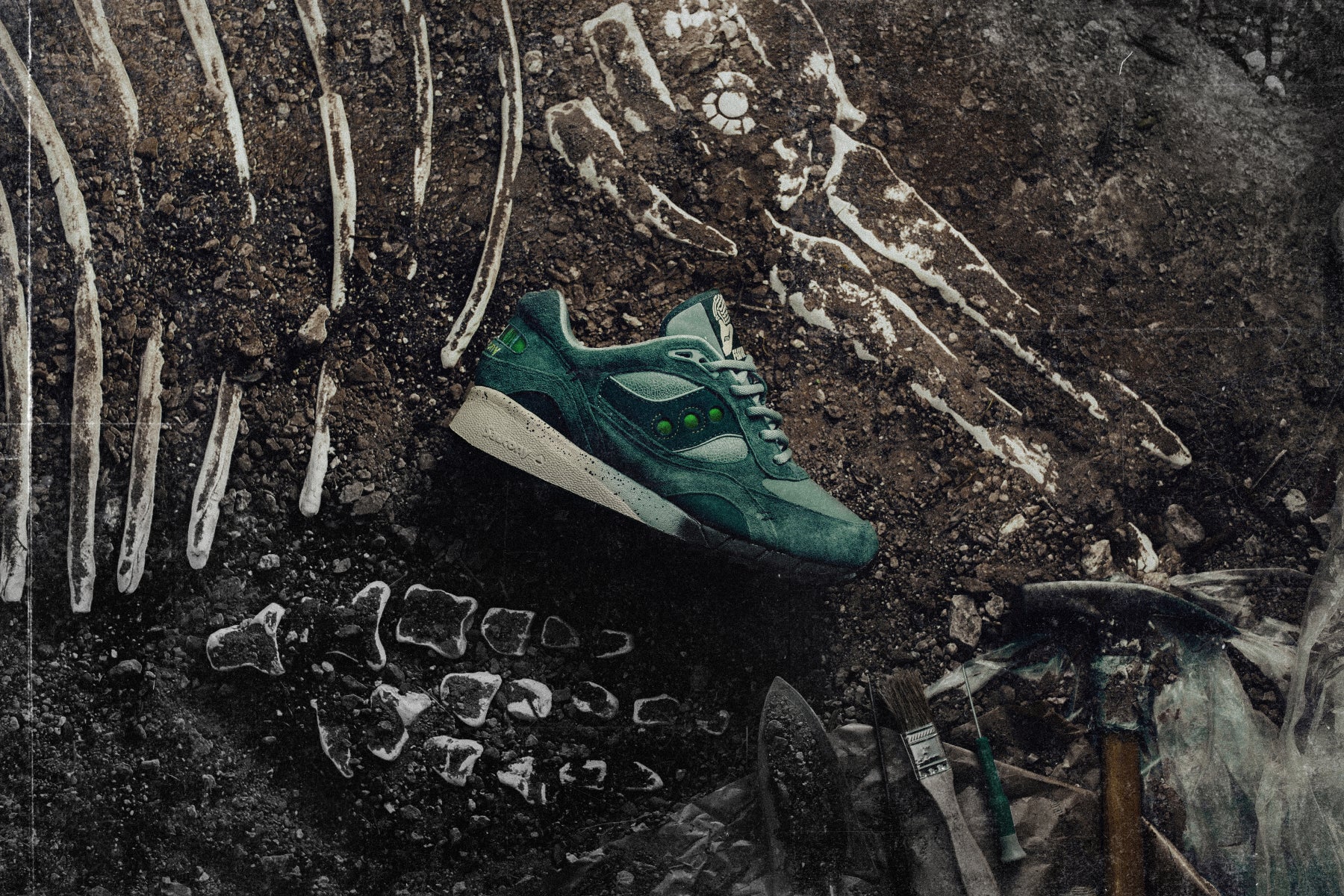 Saucony Shadow 6000 x Feature 