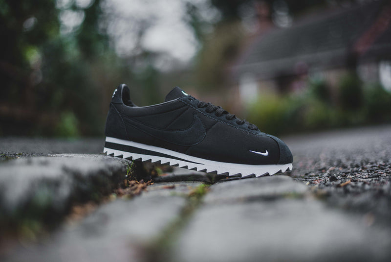 nike cortez big tooth