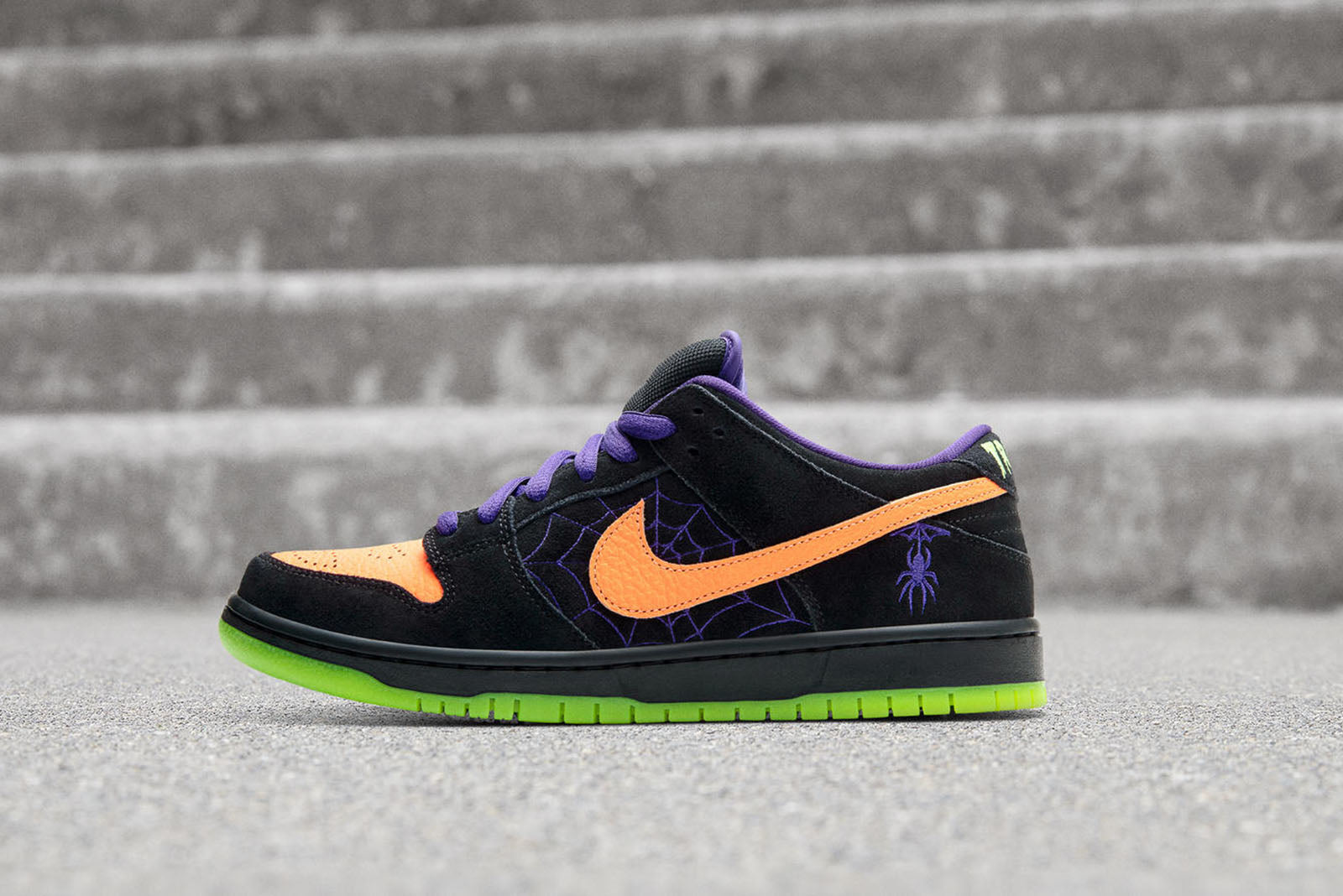 nike sb dunk low limited edition