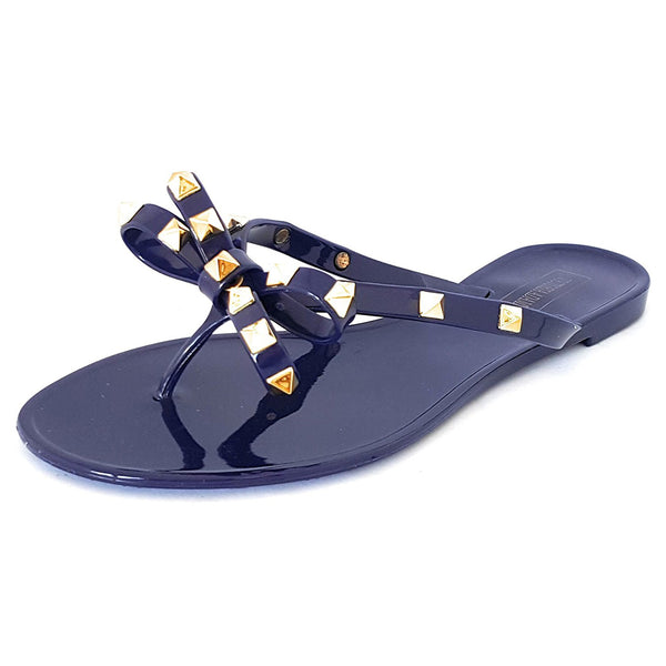 victoria adames flip flops