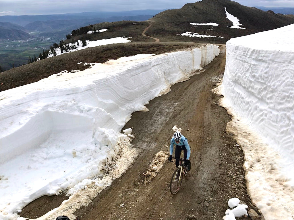 snek cycling snow drift