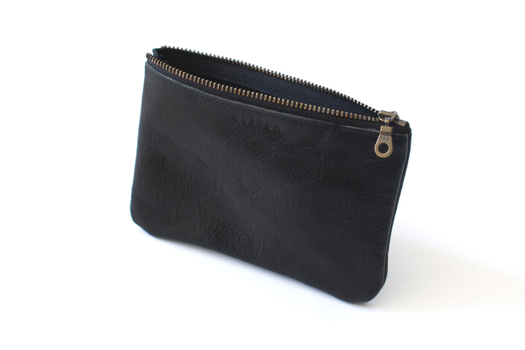 black zip purse