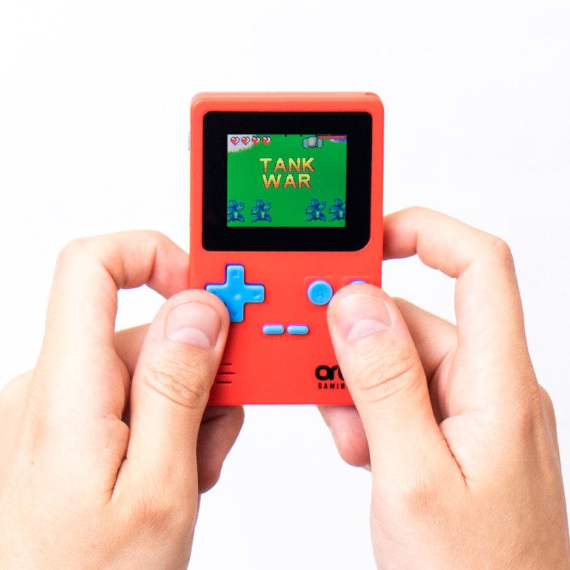 portable retro gaming console