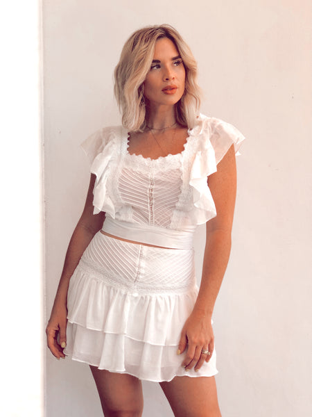 lace trim ruffle