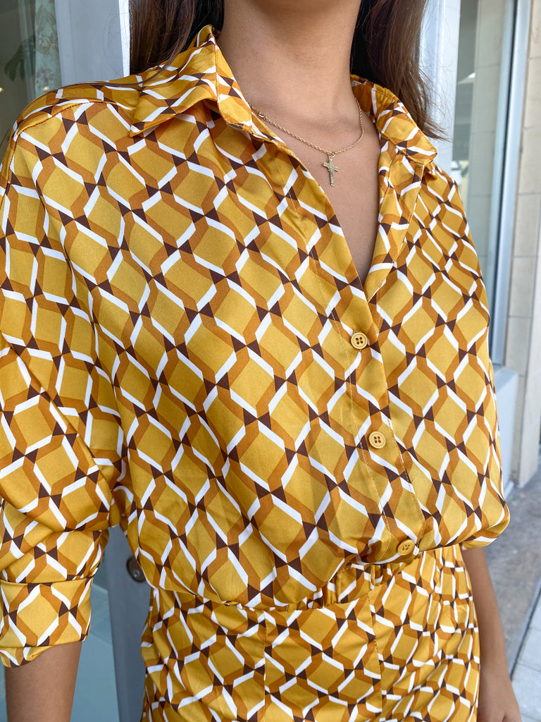 ESPRESSO PLEASE CROP BUTTON DOWN TOP