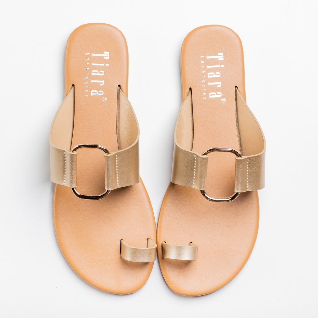 toe hold sandals