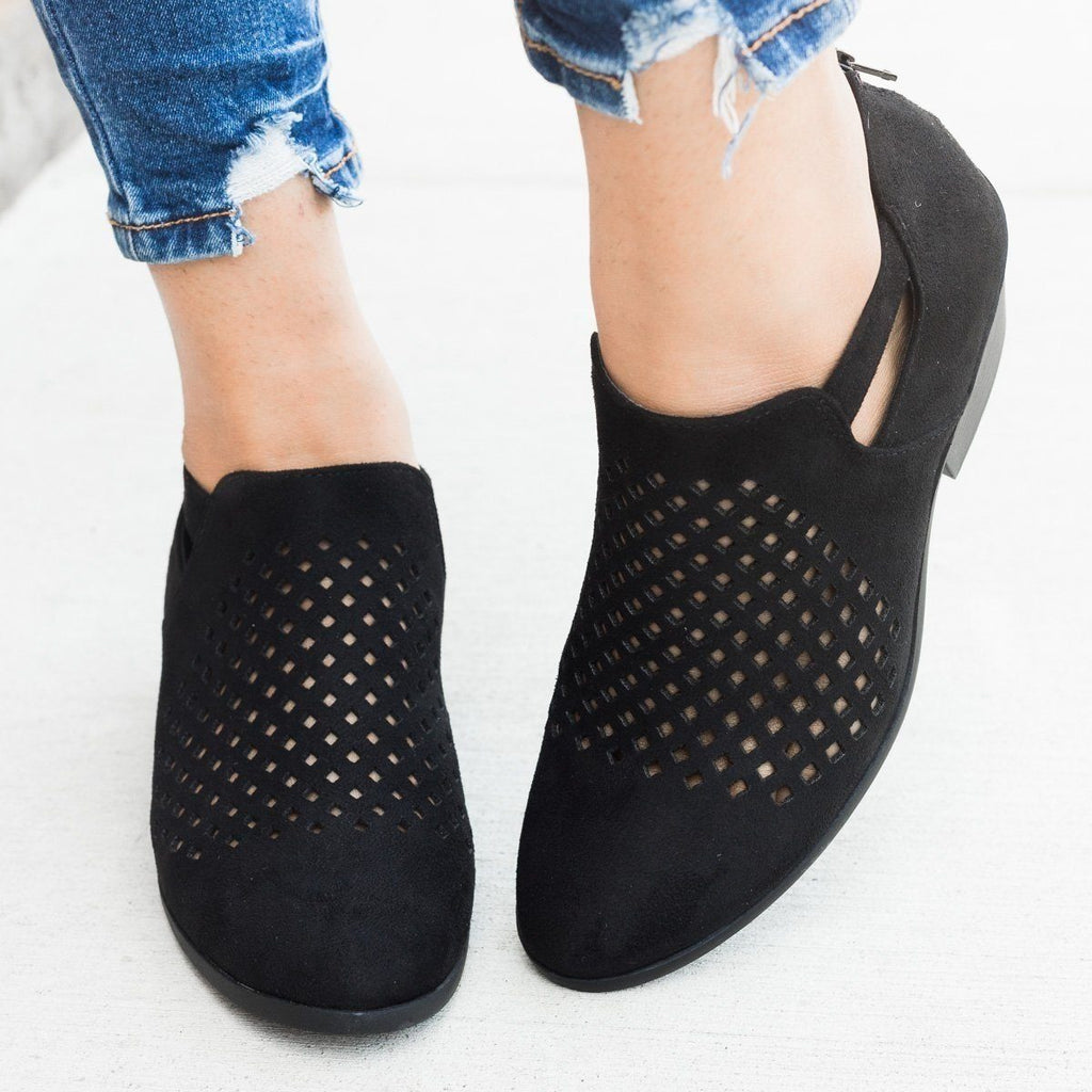 soda perforated block heel