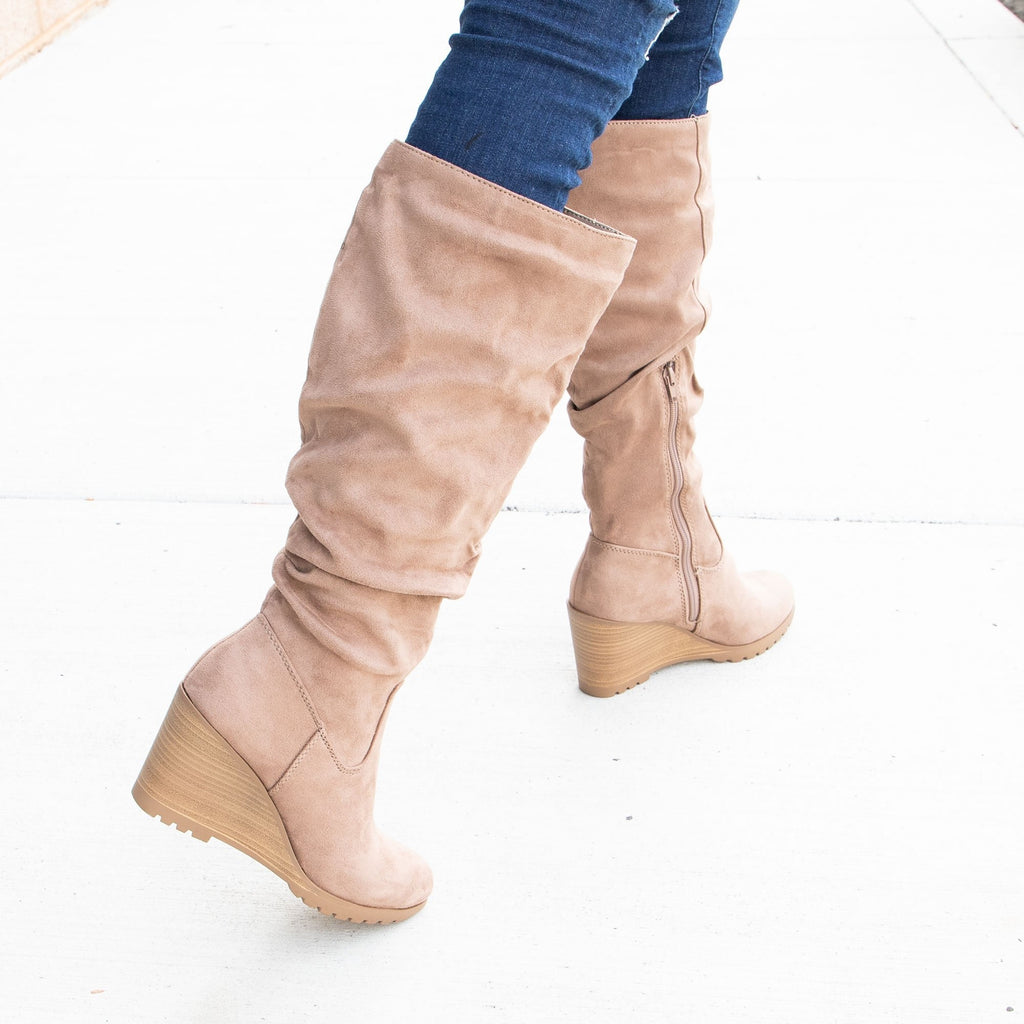 soda slouch boots