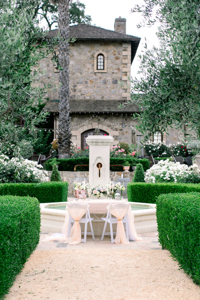 Dreamy table setting at winery