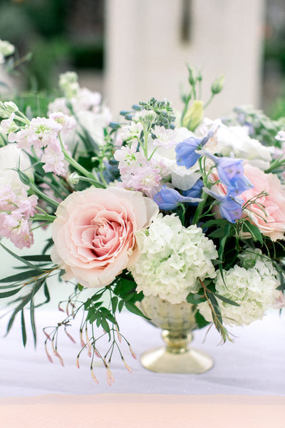 flower arrangement in pink and white