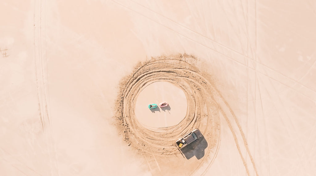 BONNEVILLE SALT FLATS donut driving cars