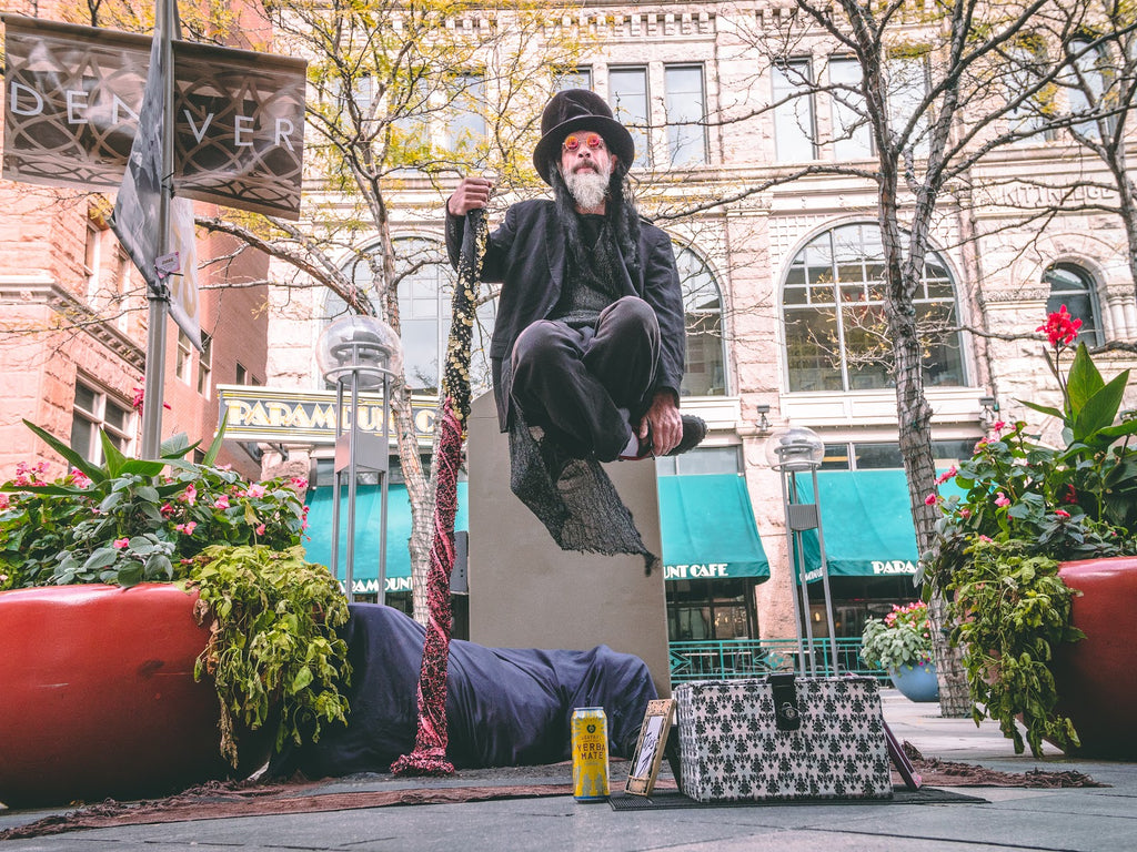 denver colorado busker travel adventure artist