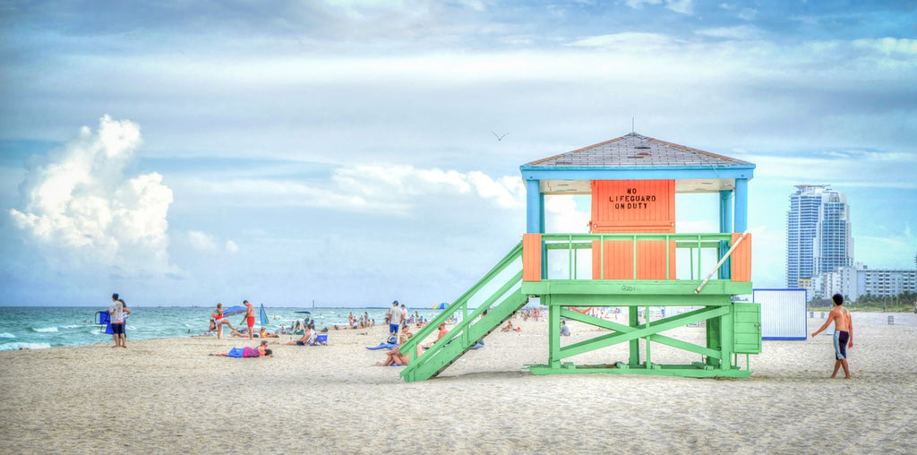 A lifeguard lookout on Miami's famous South Beach, FL | © Mariamichelle / pixabay