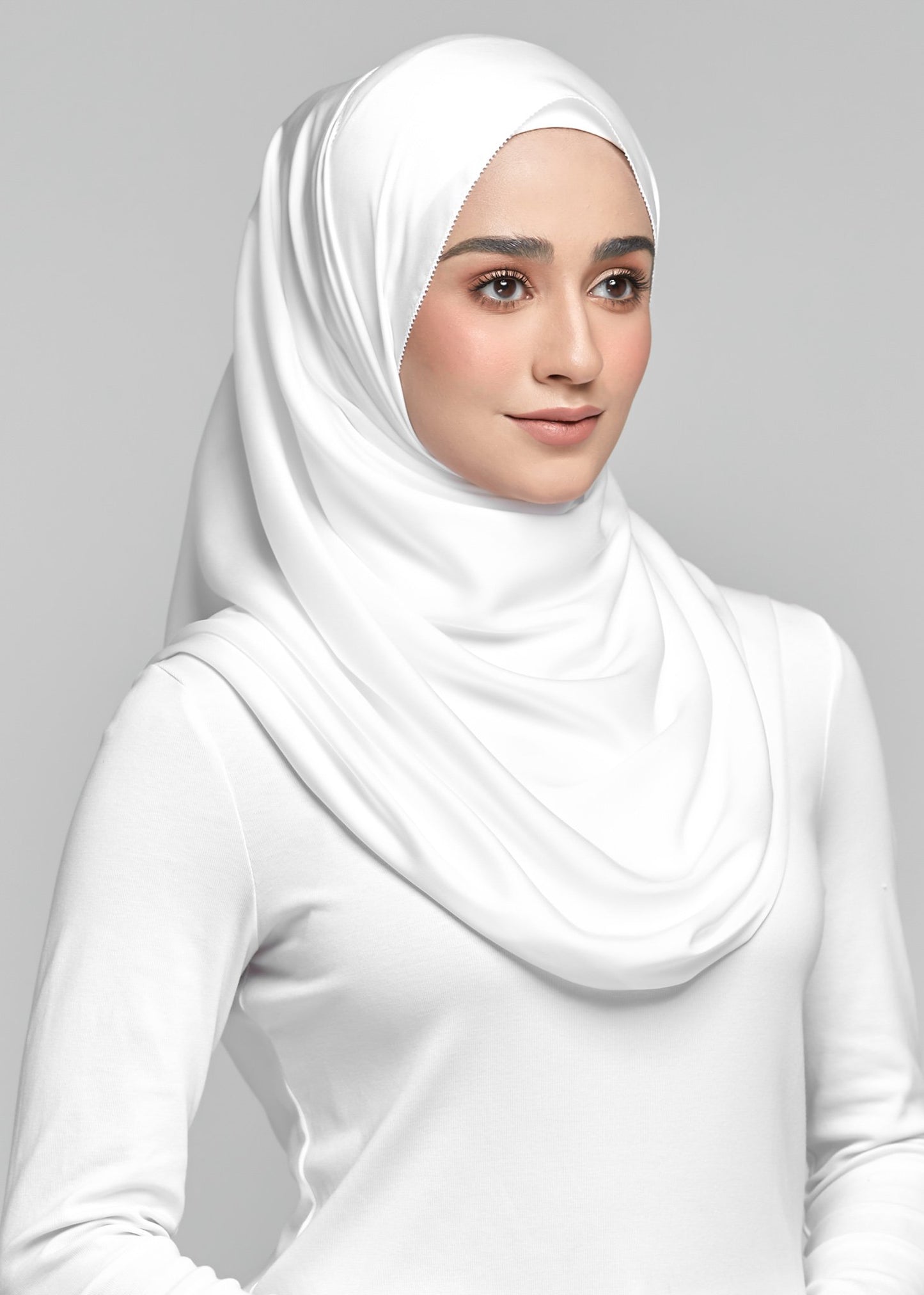 Satin Matte in Cotton White(Eyelash Hem)