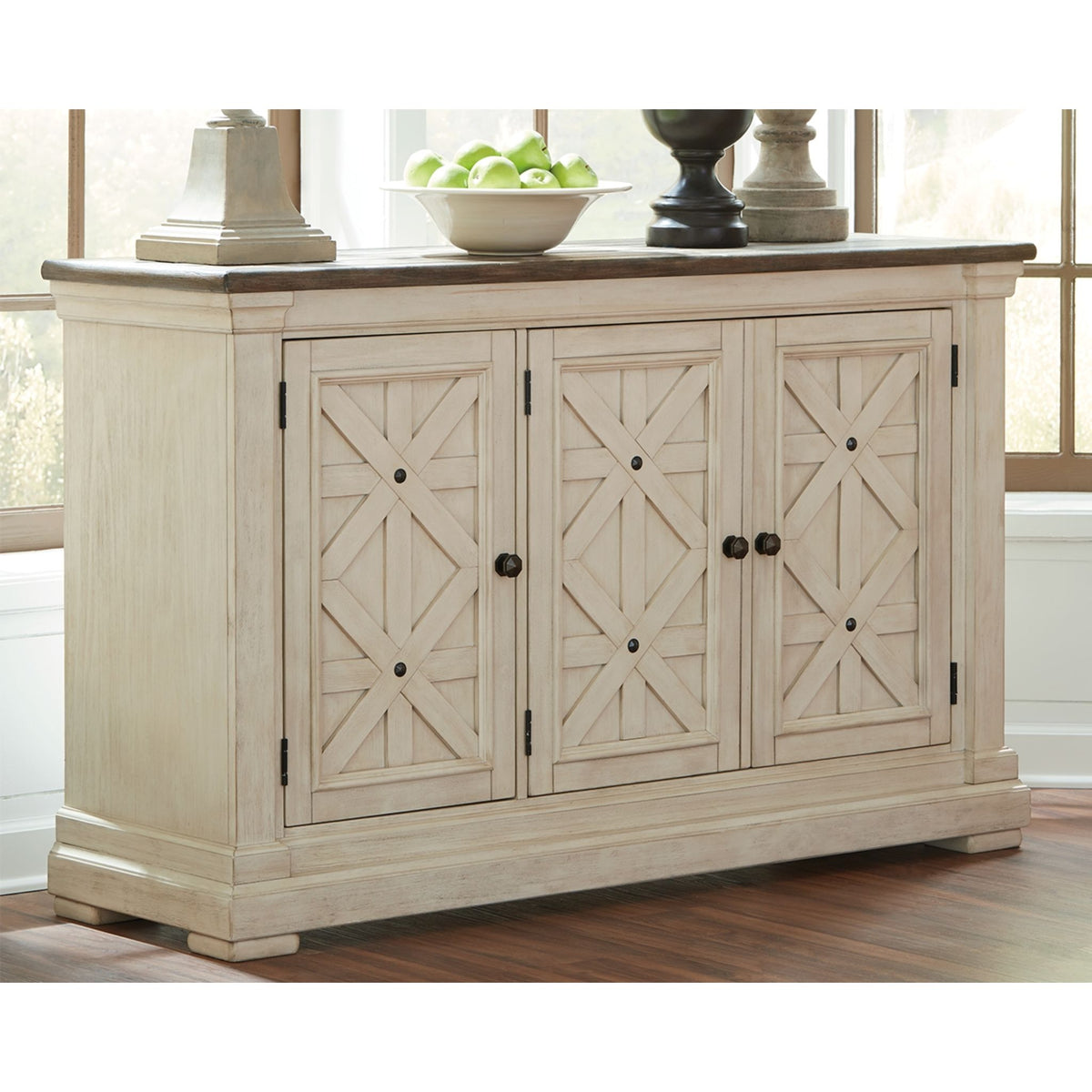 bolanburg dining room server