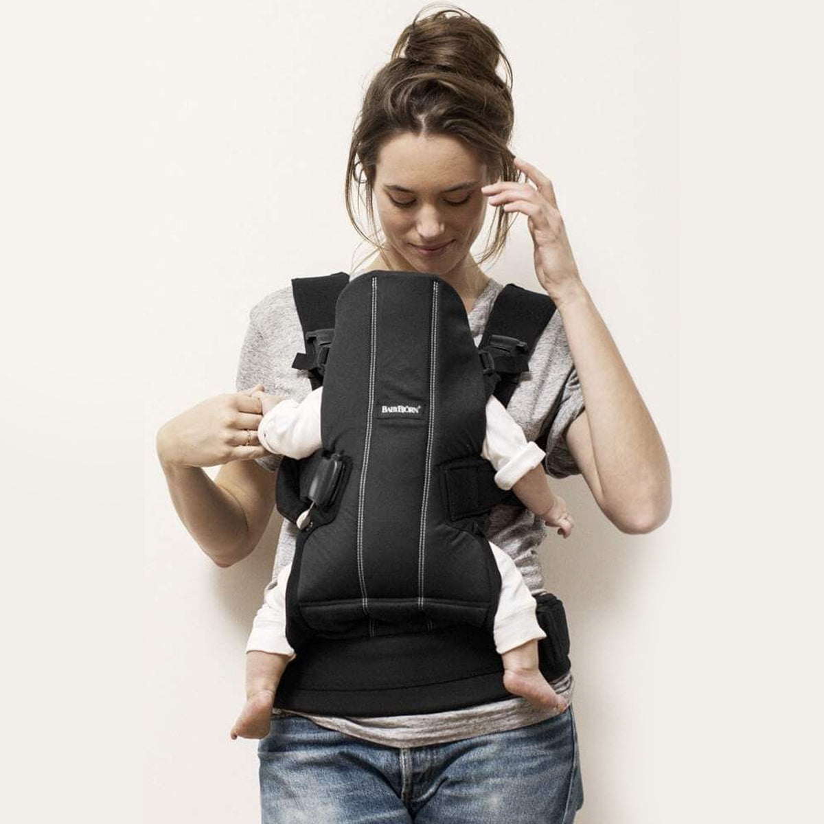 baby bjorn carrier black