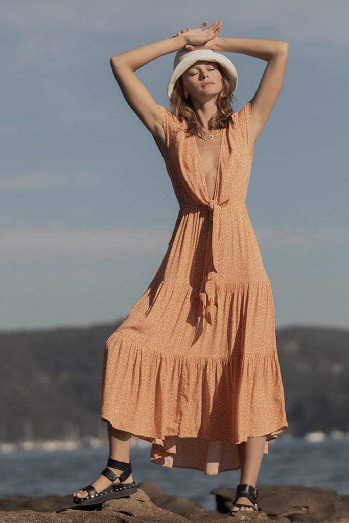 Kivari - Fleur Ditsy Tie Front Maxi - Rust Ditsy