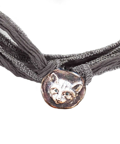 catherine michiels bracelet charm lucky cat argent saphirs