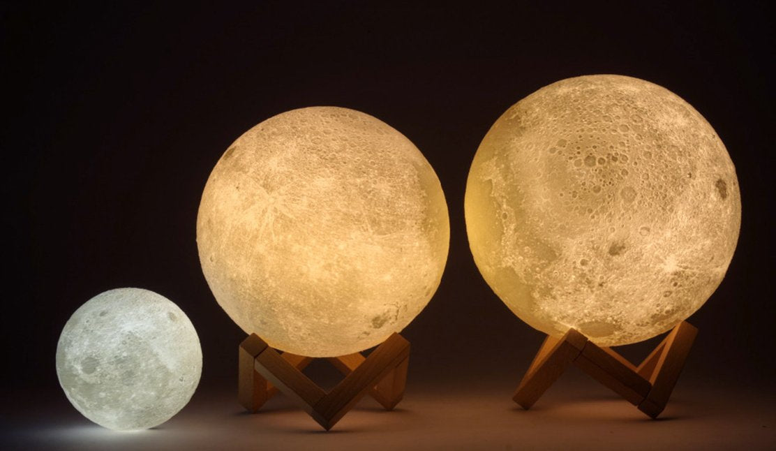 3 Reasons Why You Need This Enthralling Moon Lamp