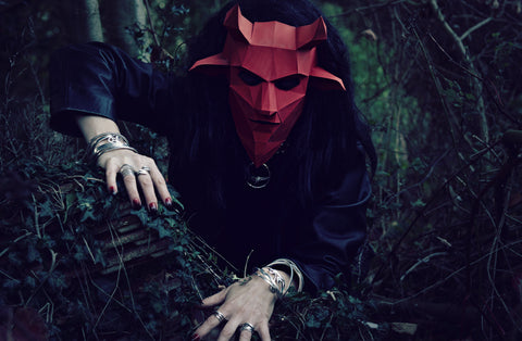 Annika Rutlin silver jewelry creeping red devil wintercroft mask artistic photo Stef Kerswell 