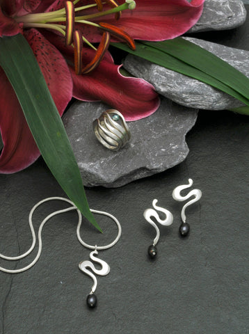 Luna Collection sterling silver and pearl designer jewellery by Annika Rutlin