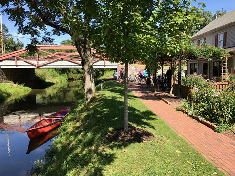 General store along the scenic Delaware canal