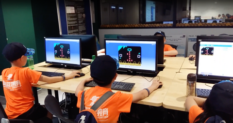 Tertiary Immersion Program Students micro bit programming computers