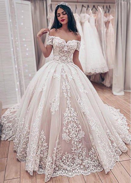 wedding dresses that look good on plus size