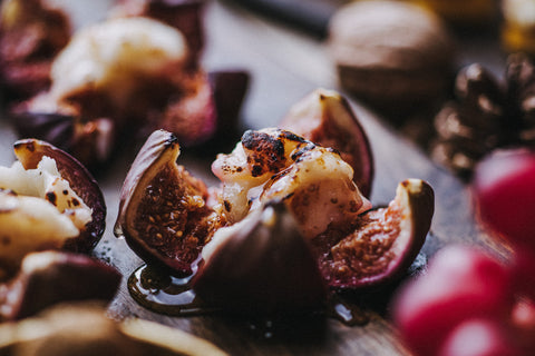Baked figs with Quicke's goat's cheese