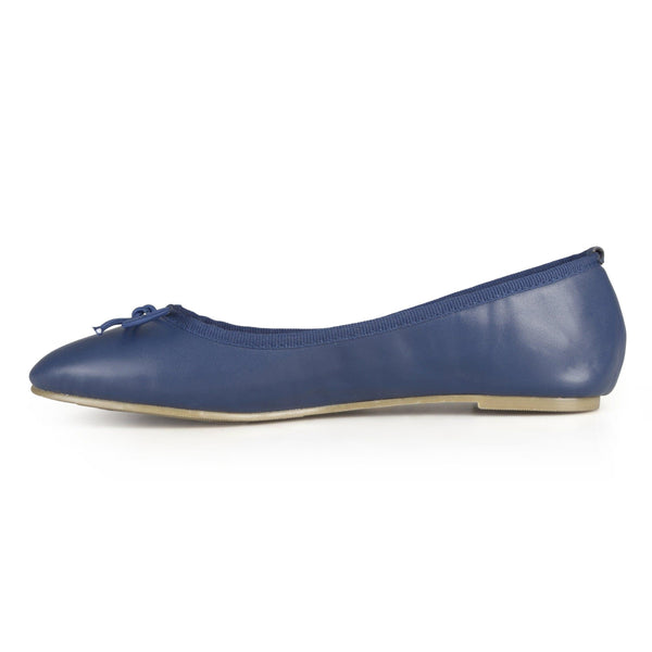 journee collection vika ballet flat