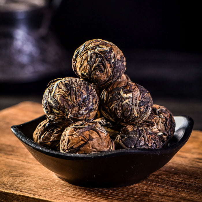 Mang Fei Mountain "Old Tree White Tea" Dragon Balls