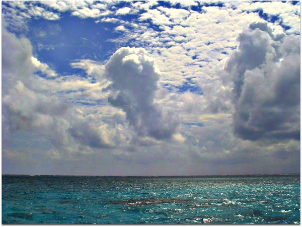 Photo by CameliaTWU Clouds over the sea, San Pedro