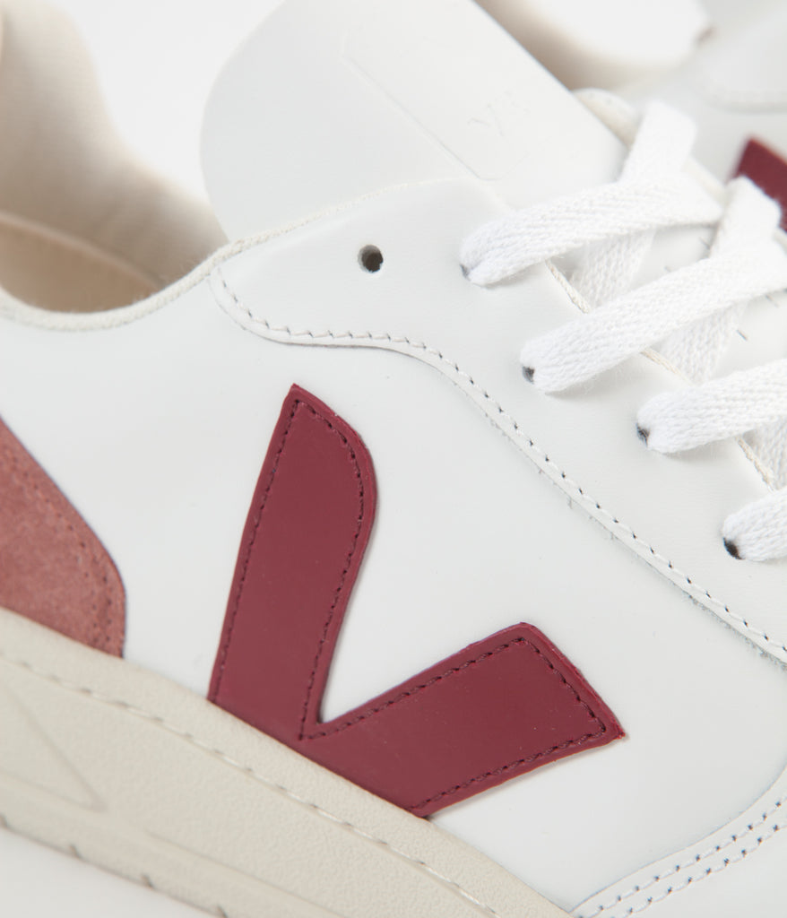 veja nova white dried petal