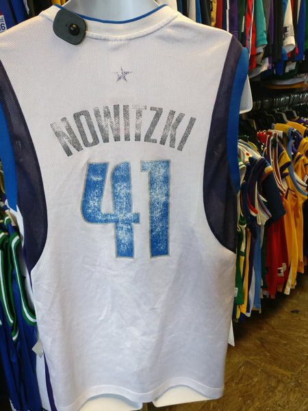 vintage dirk nowitzki jersey