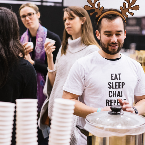 chai-walli-t-shirt-christmas-market-melbourne-december-festive-season-tea