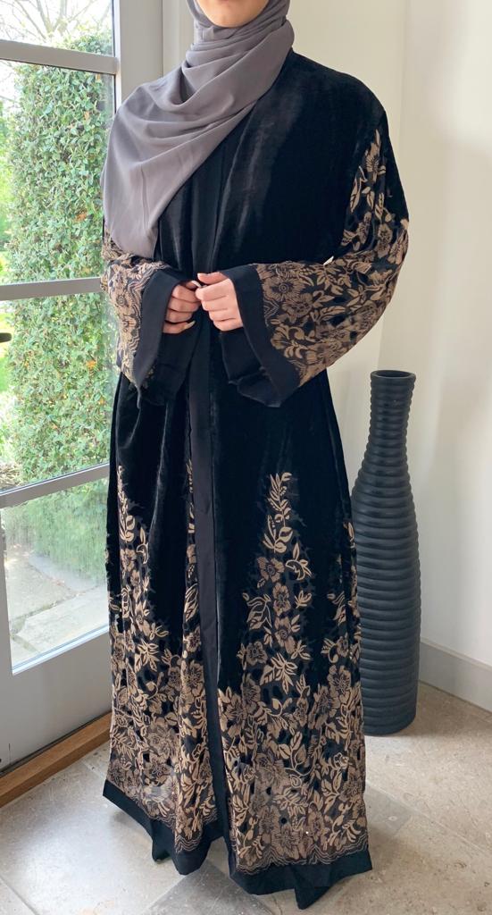 Husna Noir Abaya