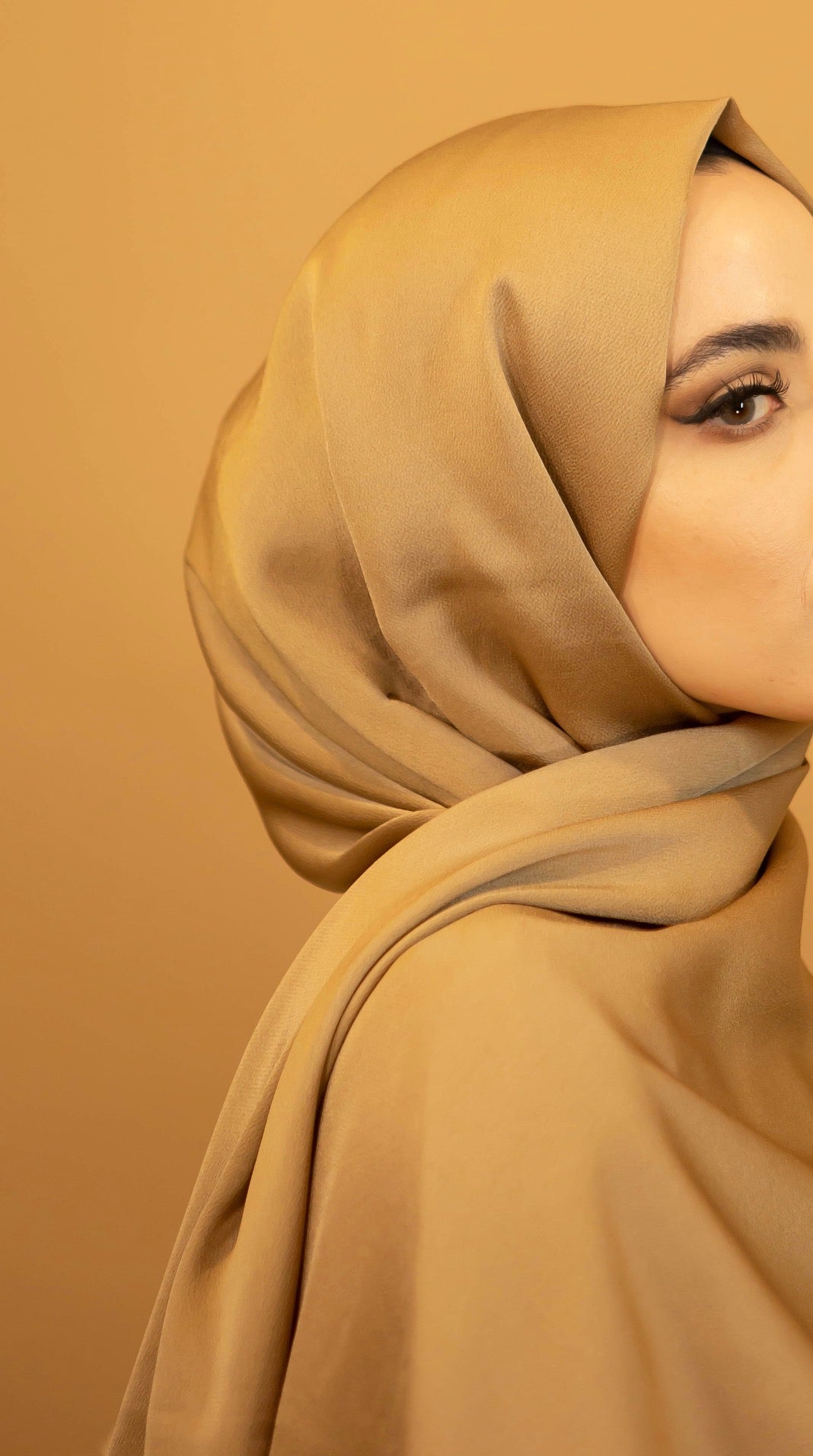 AALIYA COLLECTIONS SATIN CHIFFON HIJAB IN GOLD