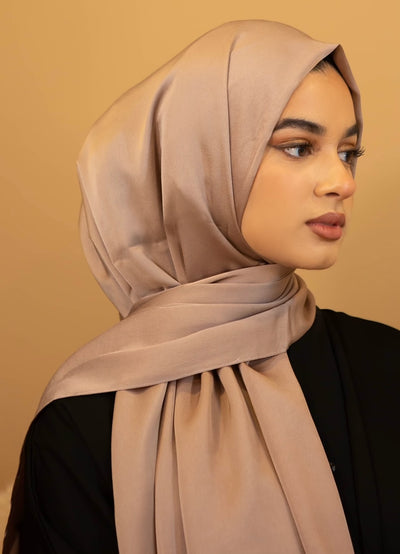 AALIYA COLLECTIONS SATIN CHIFFON HIJAB IN LATTE