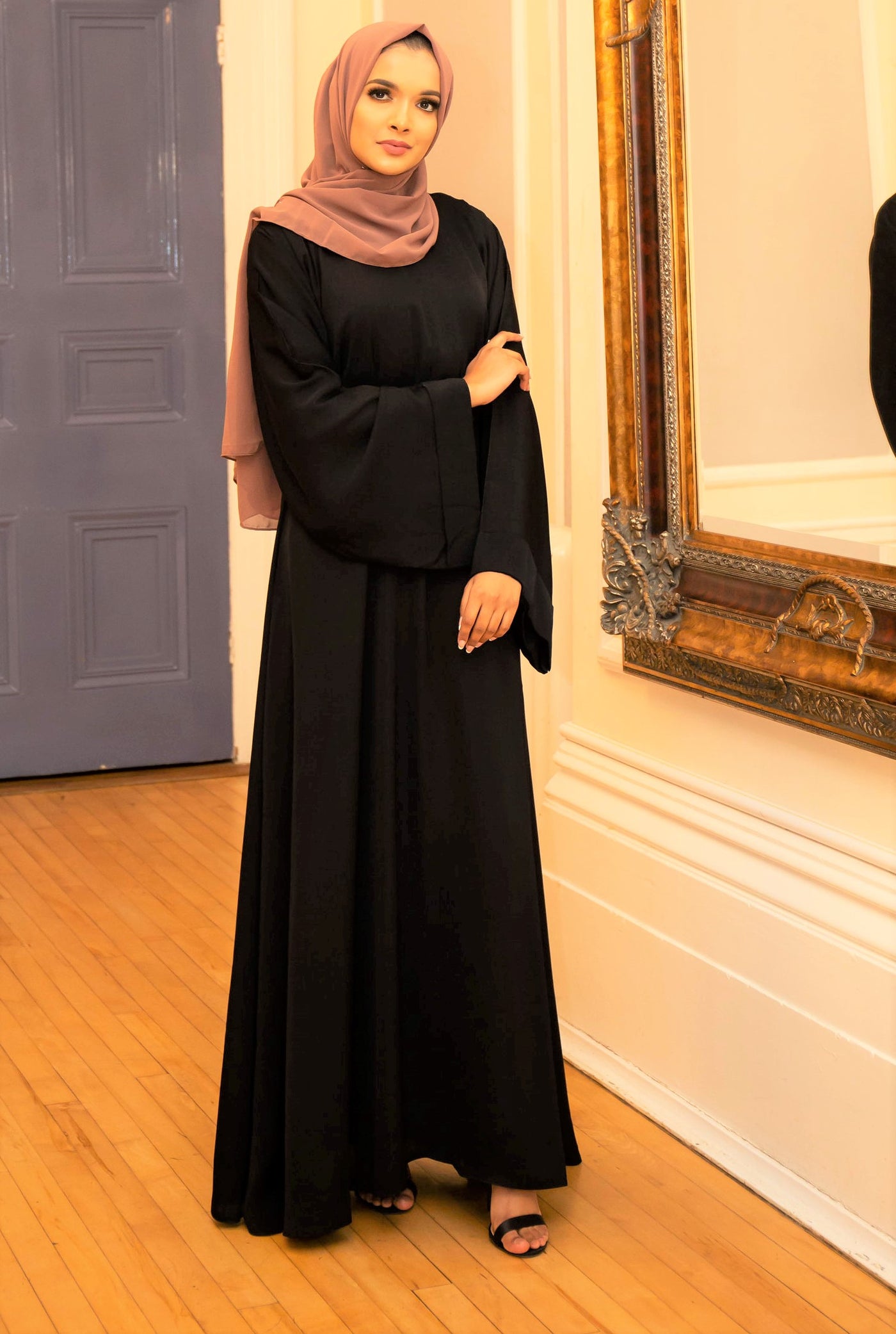 Aaliya Collections black closed abaya